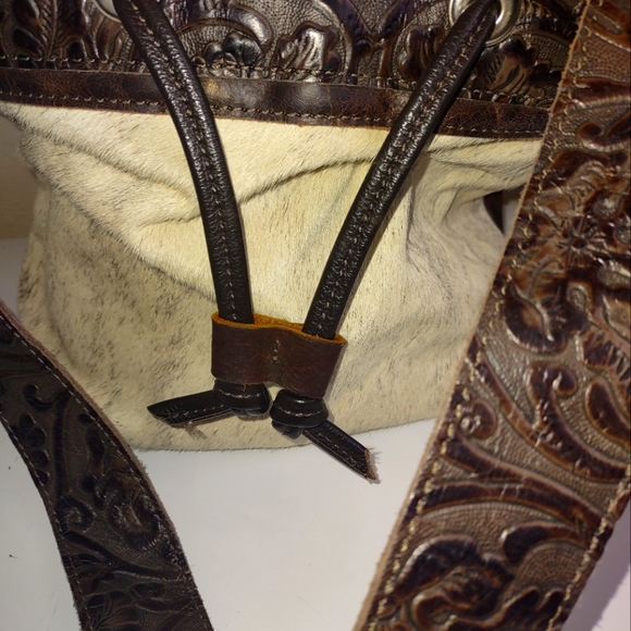 Handmade leather cowhide handbag - Picture 2 of 8